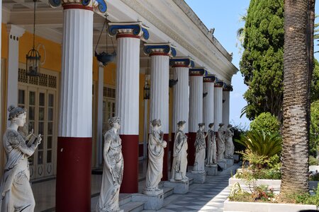 Statues marble mosaic