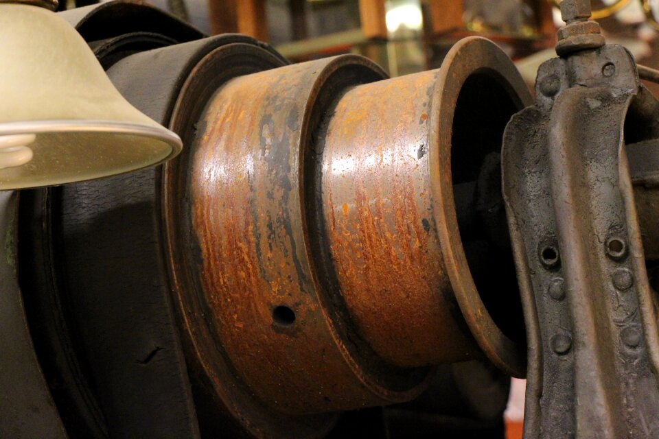 Old metal industry