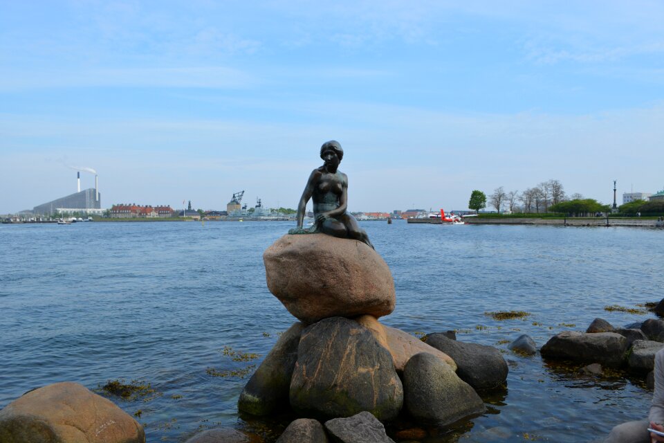 Sea stones water