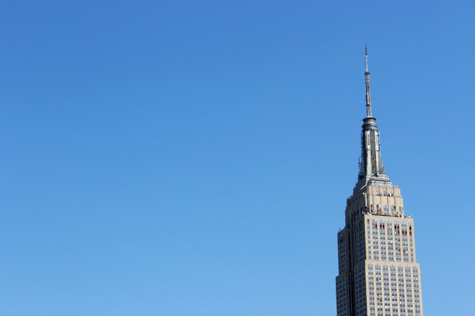 Building manhattan empire