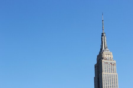 Building manhattan empire