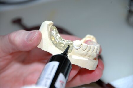 Dental laboratory tooth replacement craft