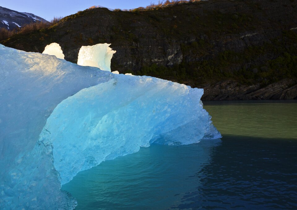 Moreno expert nature glacier