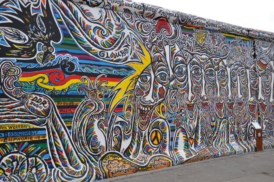 Berlin wall berlin graphite