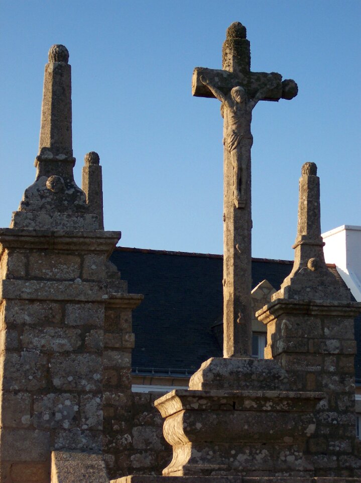 Saint-cado chapel houses