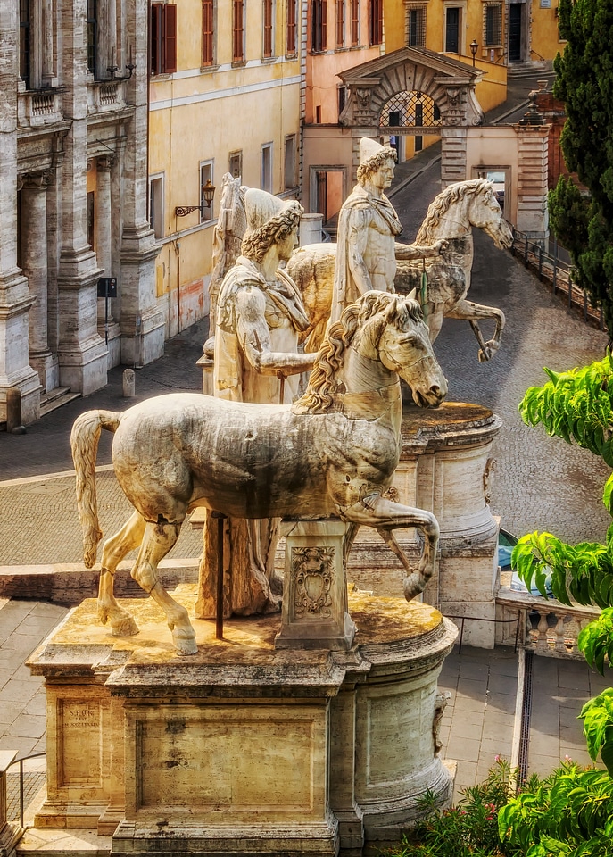 Rome italy courtyard
