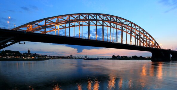 Waal waalbridge waalbrug