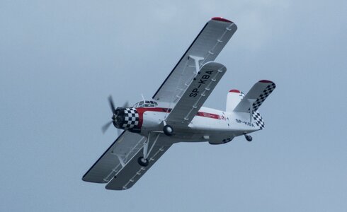 An-2 the plane jumping photo