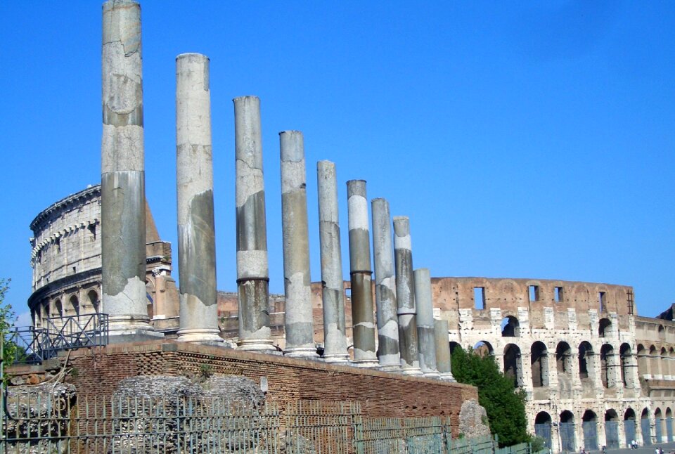 Columnar colosseum romans