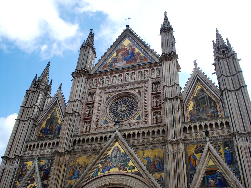 Facade duomo orvieto