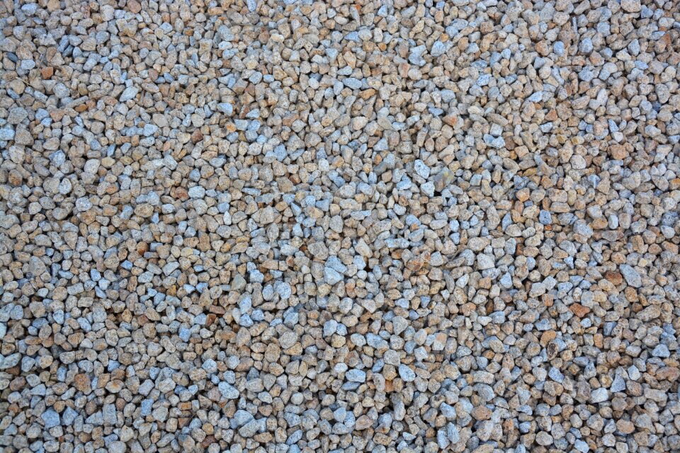 Earth-moving machinery quartz mineral