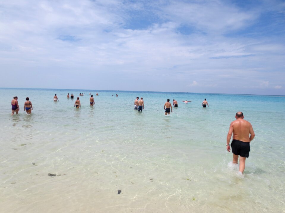 Holiday horizon escape