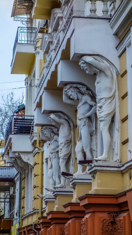Odessa house sculpture