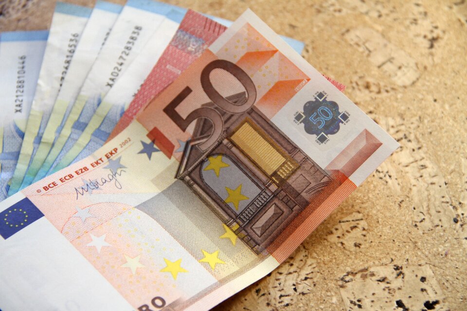 Sweepstakes finance bank note