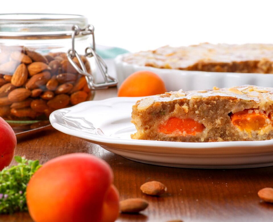 Almonds lemon thyme baking
