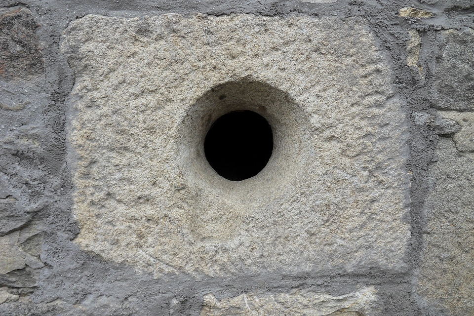 Hole masonry opening