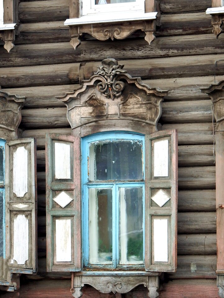 Frame trims old house