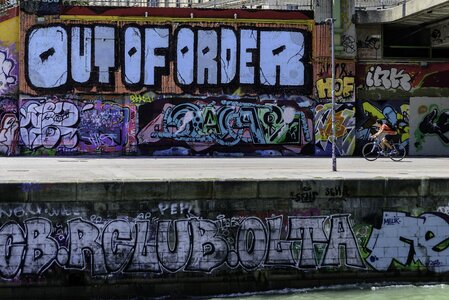 Color text vandalism