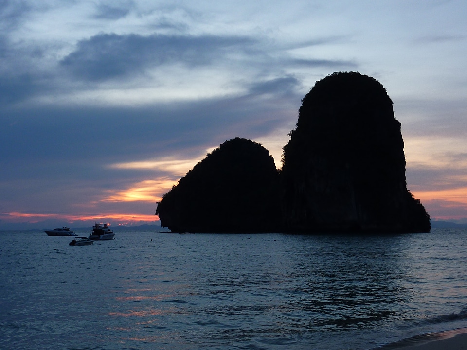 Cliff vacations sunset
