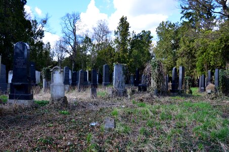 Graves grave burial ground