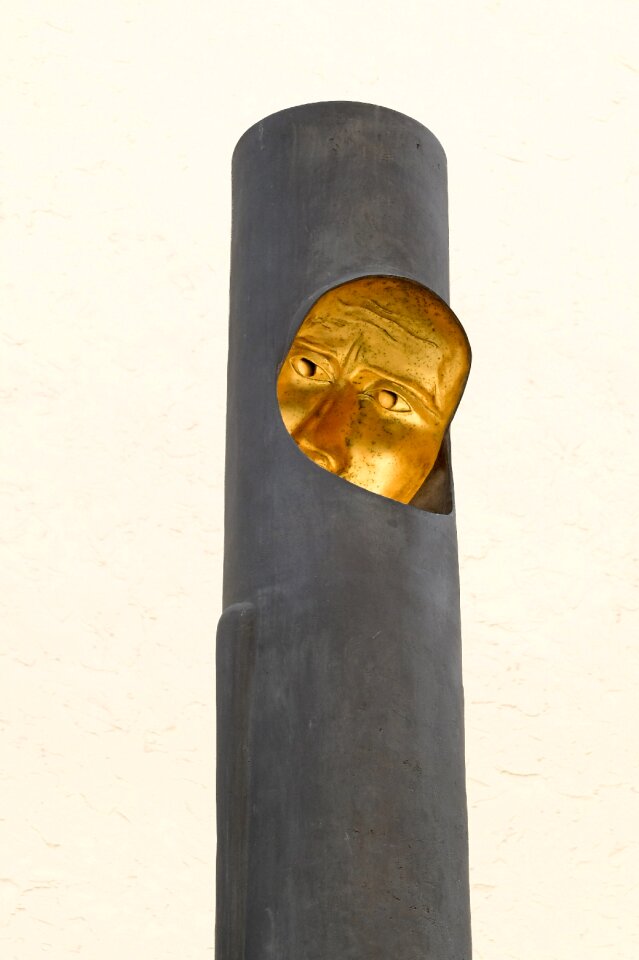 Mask gold spirituality