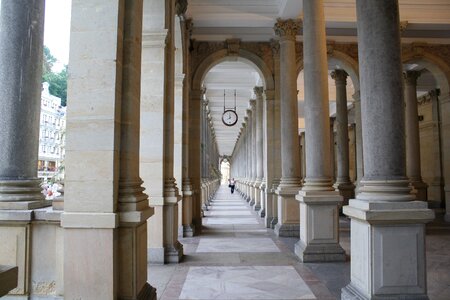 Columns architecture arcade