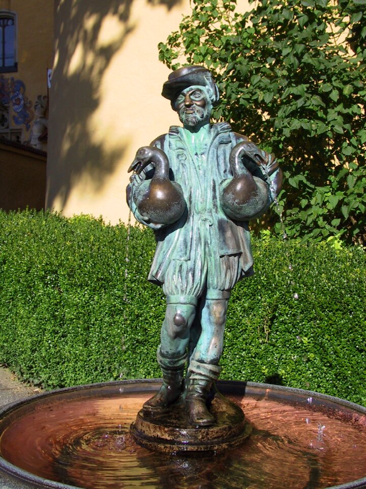 Fountain figure Free photos