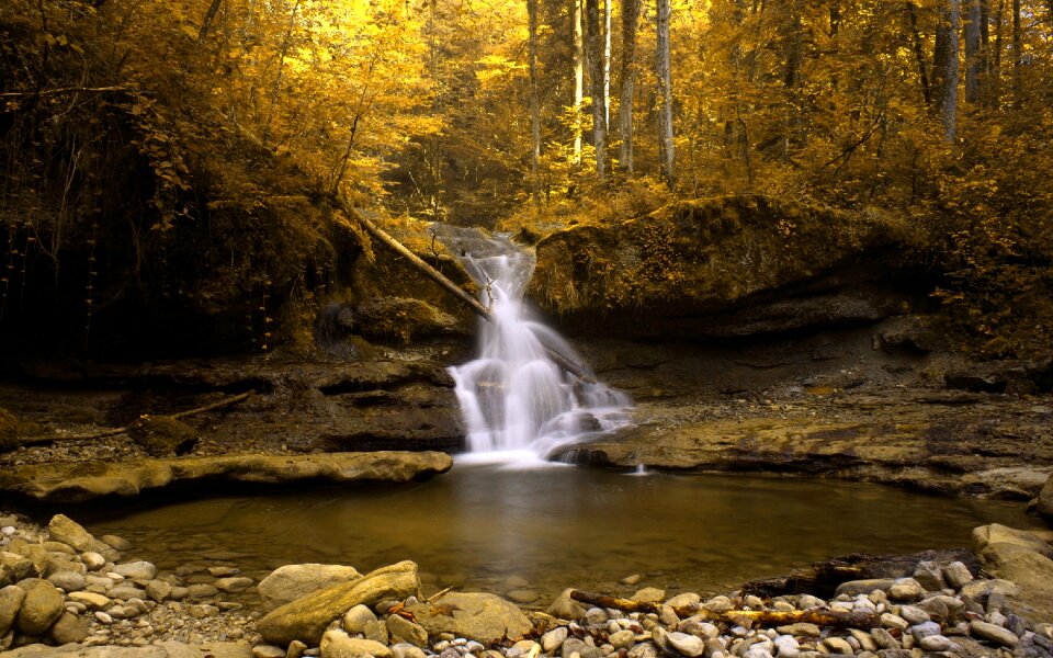 Nature small waterfall bach