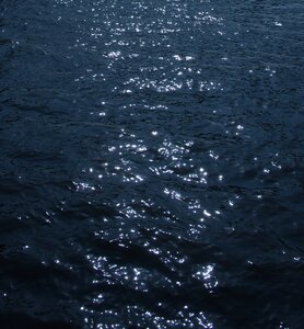 Blue the sea wave optics