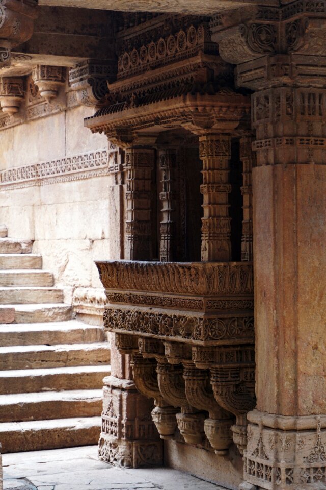 Sculpture ahmedabad adalaj