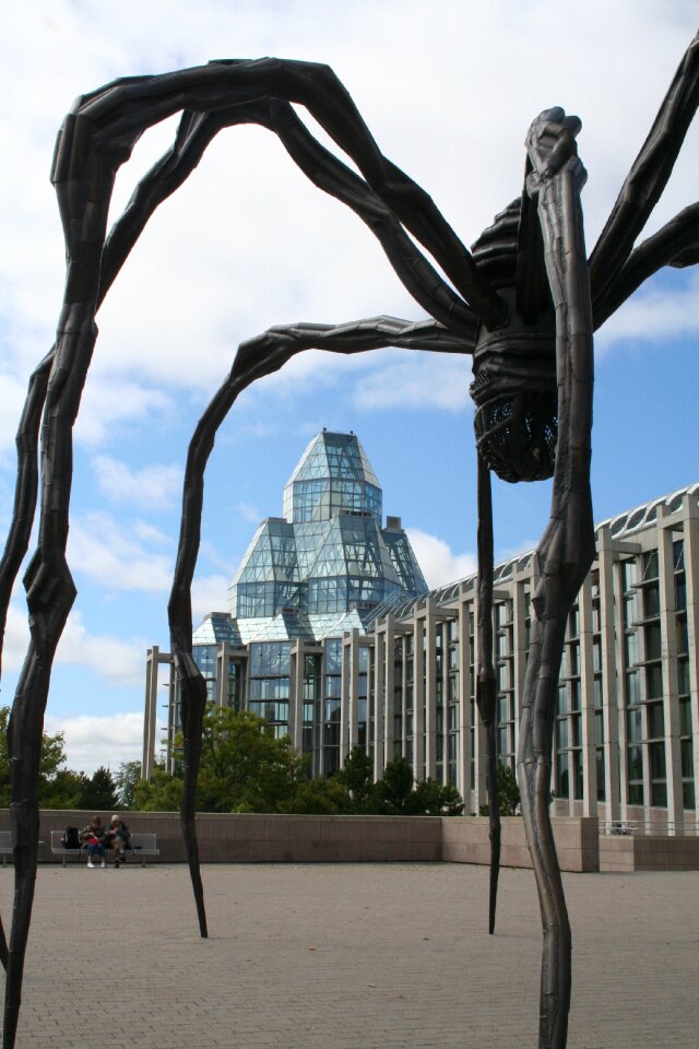 Maman spider sculpture