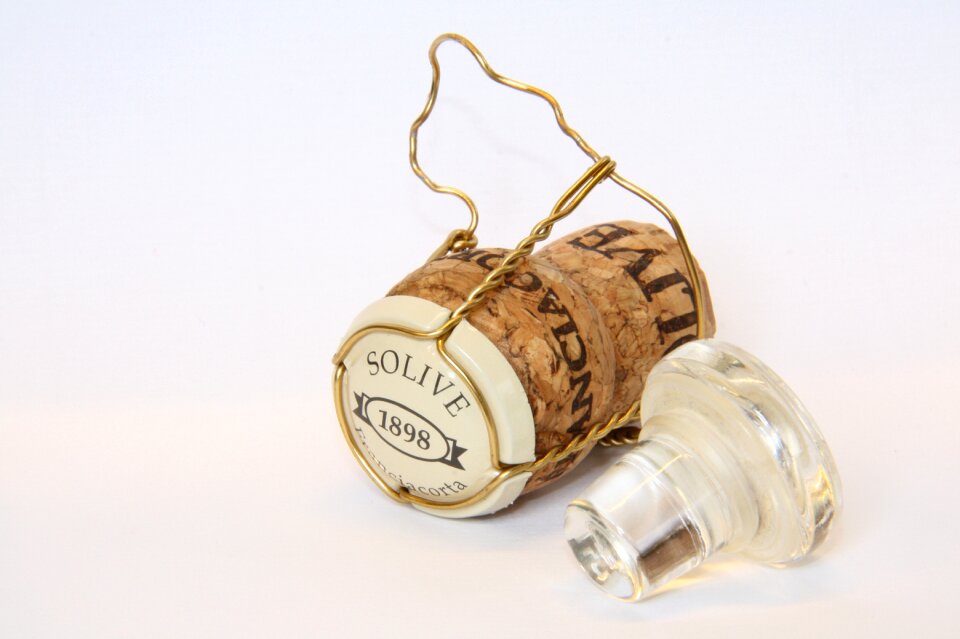 Cork drink bubbles
