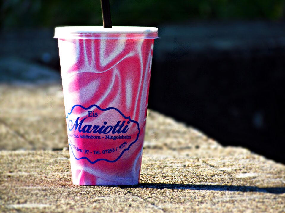 The drink straw cups