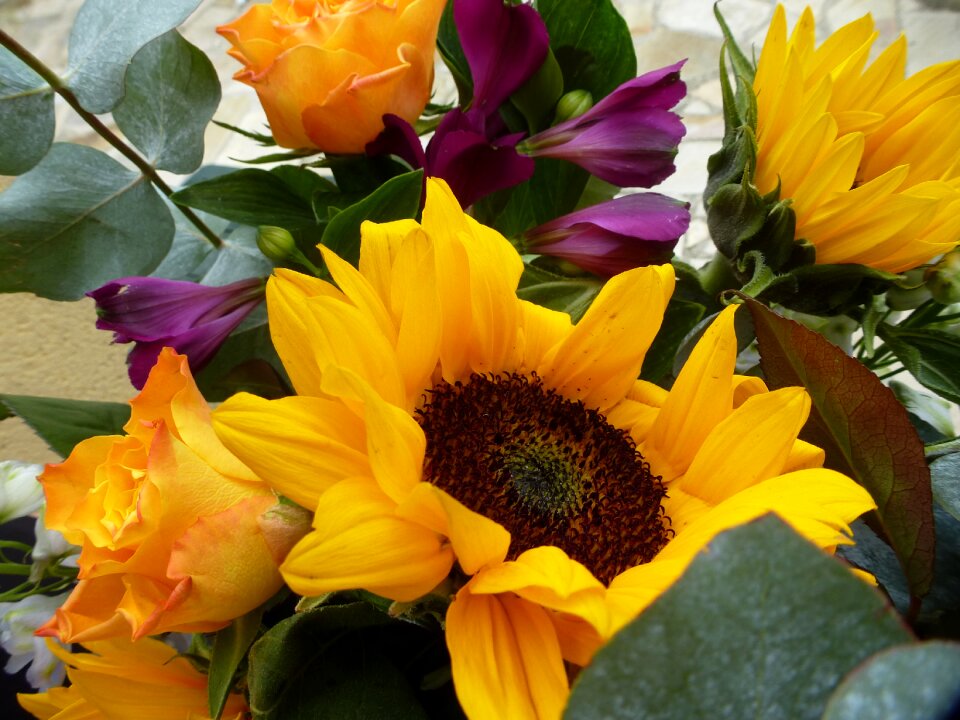 Bouquet yellow flowers