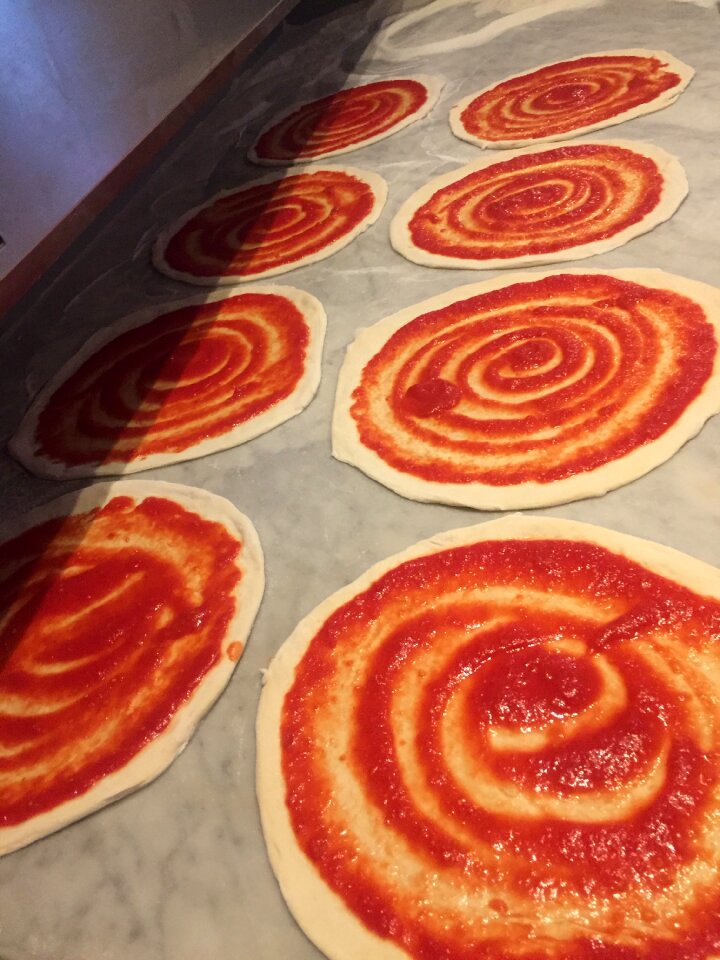 Pizzas tomato pasta
