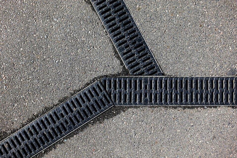 Three pattern drainage