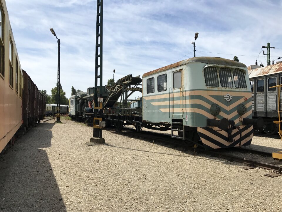 Supplier locomotive rail
