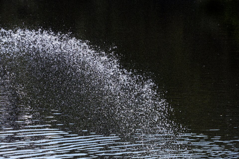 Inject wave water splashes