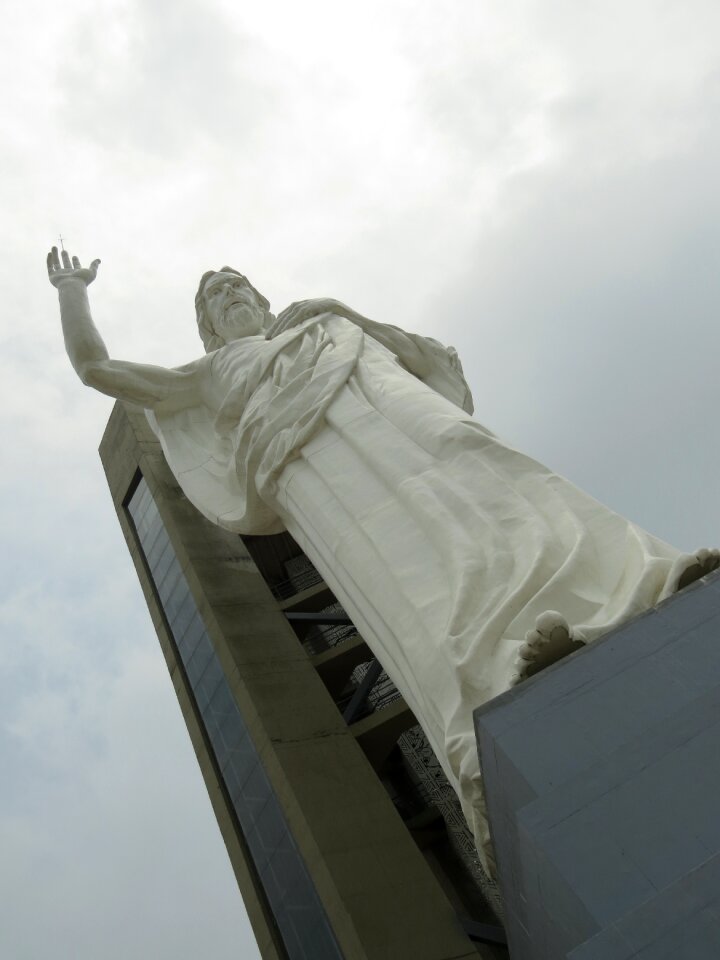Statue holy christ santander