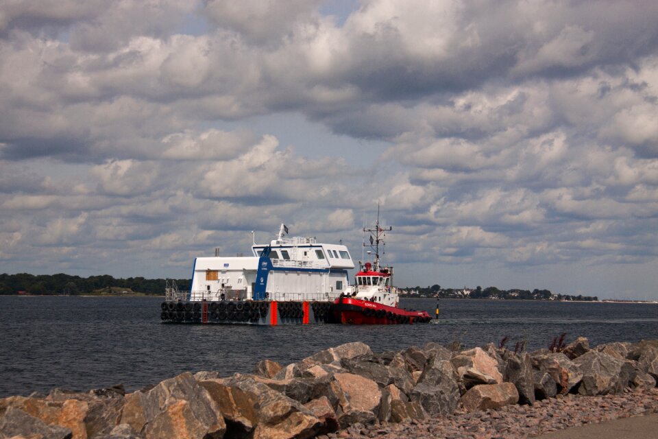 Fleet tug-boat ocean