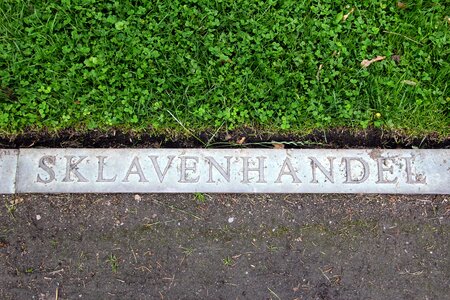 Meadow font engraving