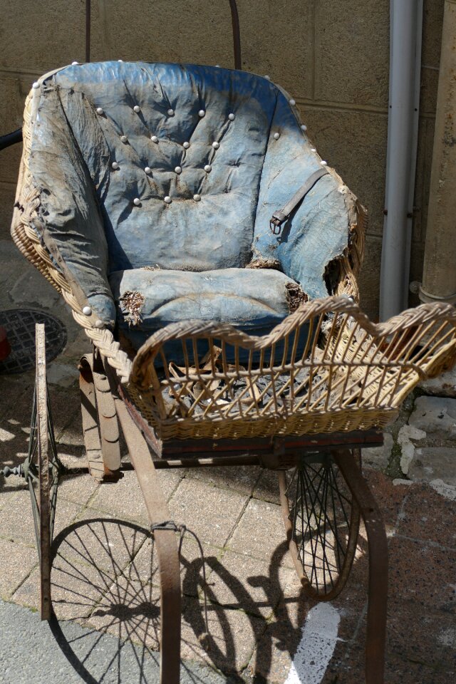 Antique oldtimer drive