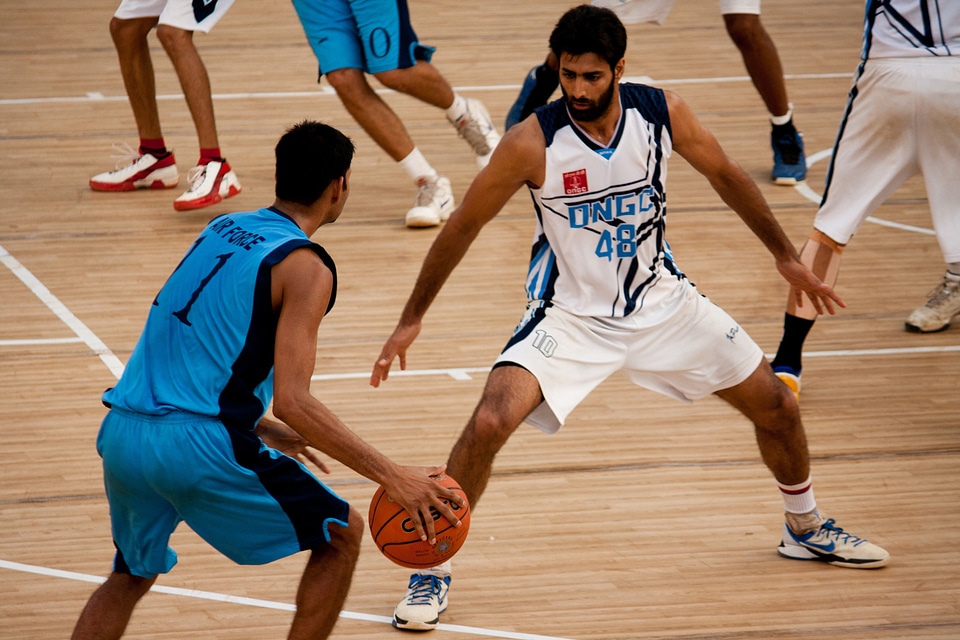 Playing game basket