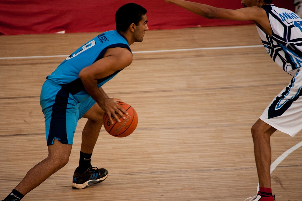 Playing game basket