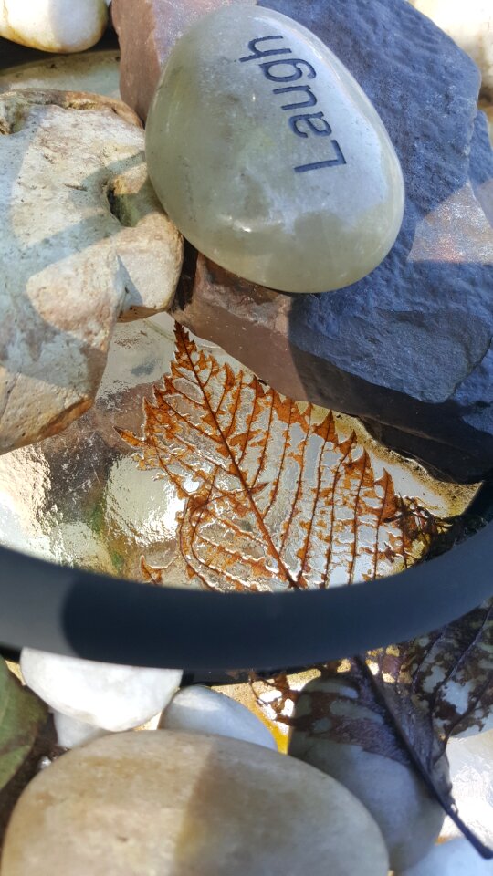 Leaf stones