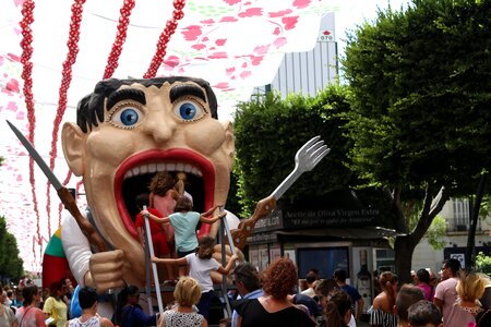 Eat children children have fun