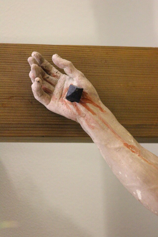 Hand cross detail