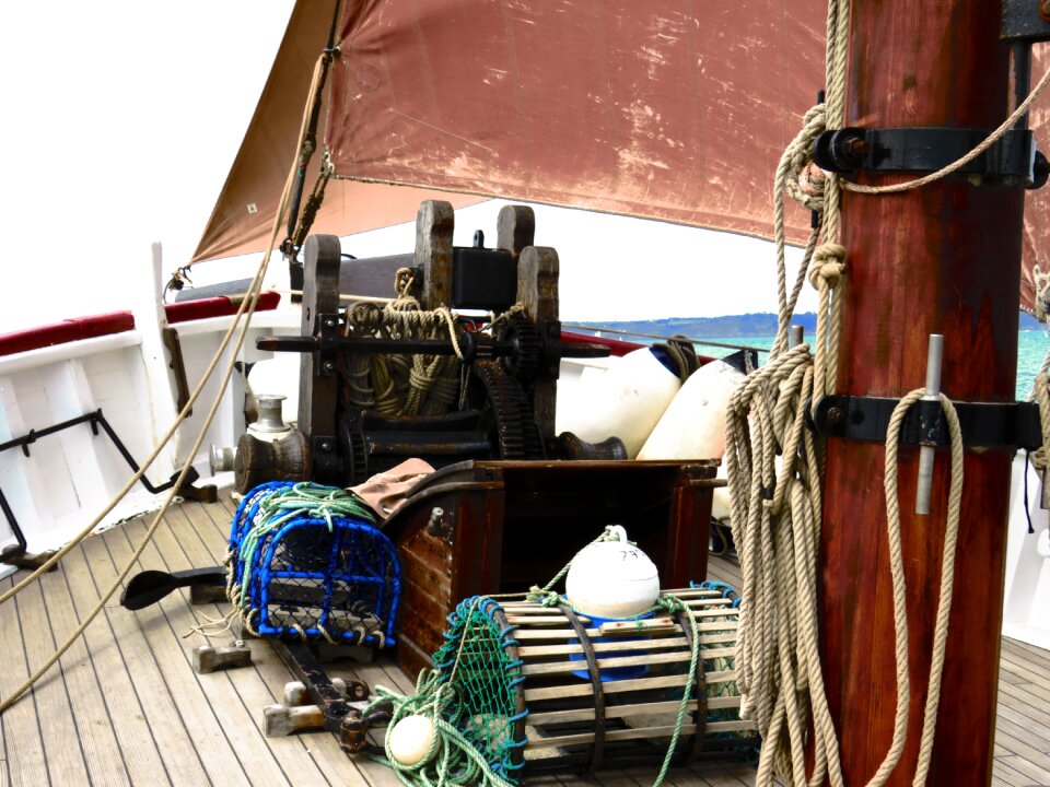 Boat old rigs strings