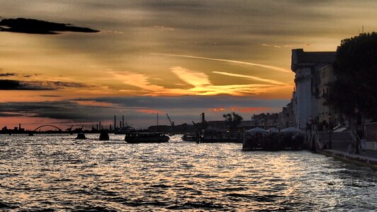 Water building venezia photo