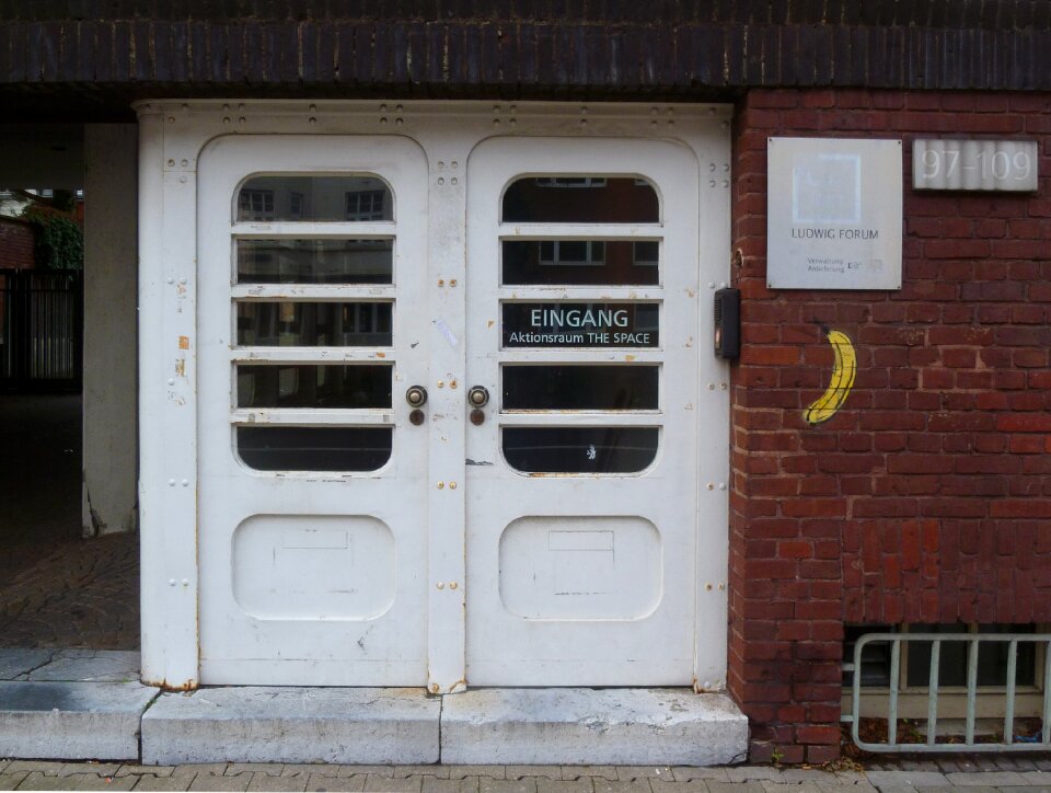 Art ludwig-forum banana